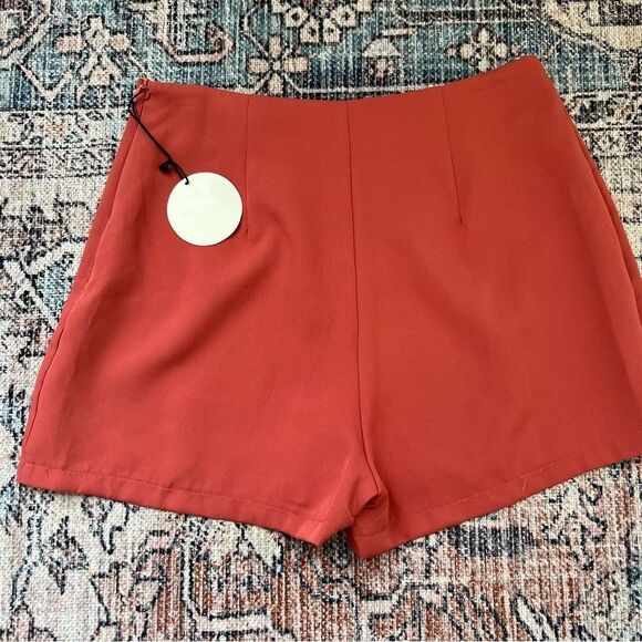 NWT Milk & Honey Rust Overlap Shorts Size Large - Picture 7 of 10